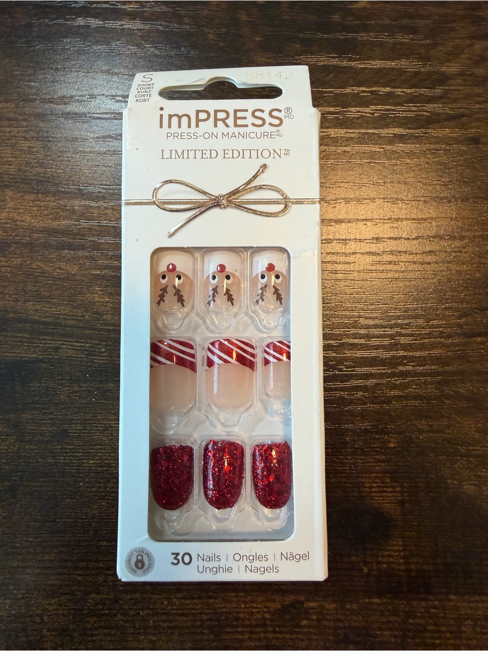 imPRESS Limited Edition HOLIDAY Design Press-On Nail.